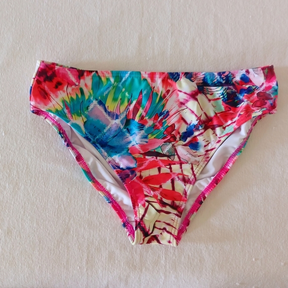 VENUS Tropical Floral Print Bikini Set, size 8 - Picture 9 of 15